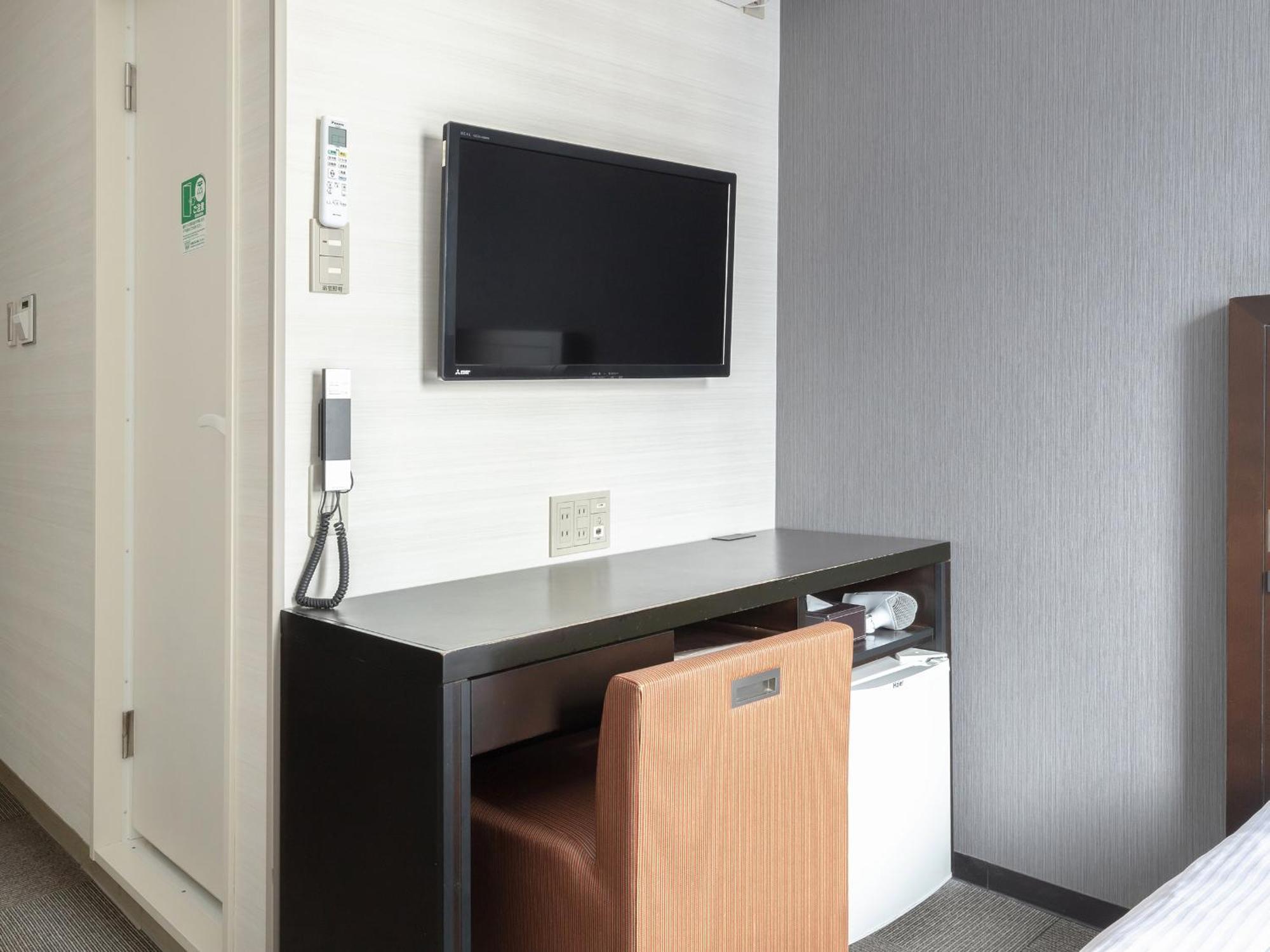 Vessel Inn Hiroshima Station Экстерьер фото